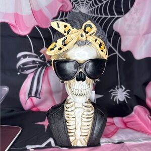 LED Halloween Rockabilly Style Female Skeleton Bust